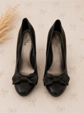 Vintage Late 90s/Y2K Club Couture Black Bow Heels Pumps Size 9 High Heel 5 Inch